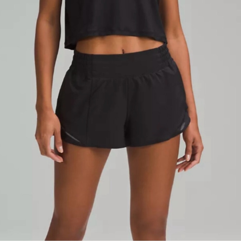 Lululemon Hotty Hot High-Rise Lined Short 2.5"